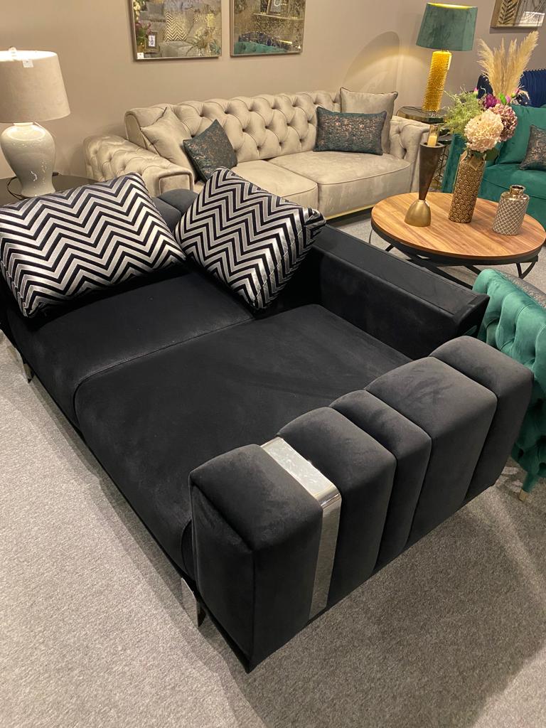 Venice Black Sofa Set: Luxurious Comfort and Versatile Design - Homesignature